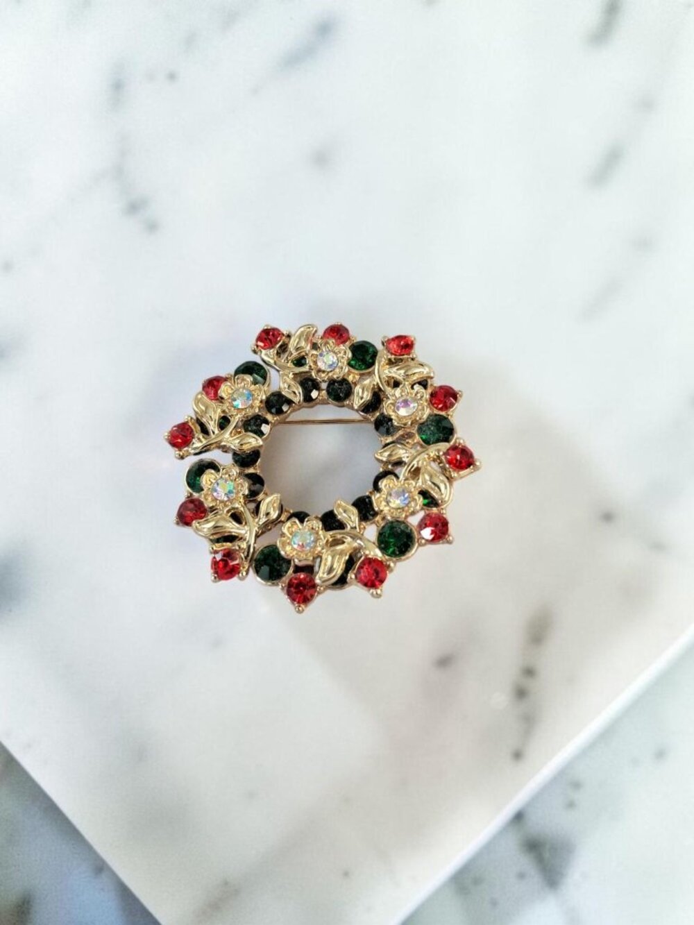 Vintage 1980s Monet Signed Christmas Wreath Brooch Pin Gold Tone AB Rhinestone